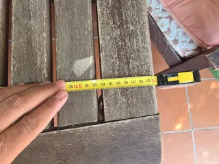 Mesa y sillas madera tropical de exterior 