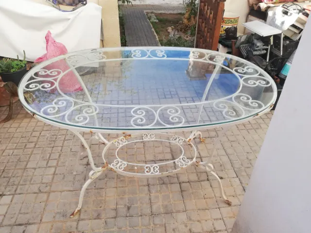 Vendo Bonita Mesa jardín forja y cristal antigua !