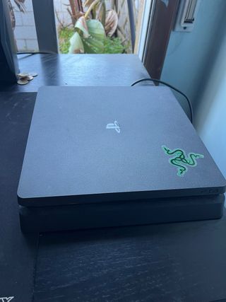 PS4 Slim 1TB Negra