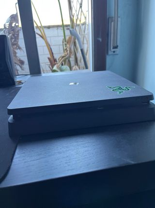 PS4 Slim 1TB Negra