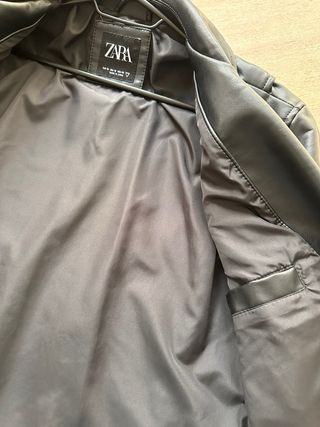 Chaqueta Biker Zara Negra
Un par de usos.