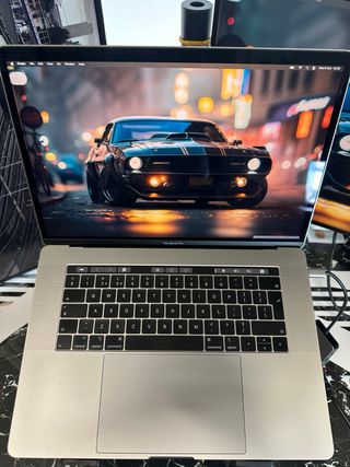 MacBook Pro 32GB i7
