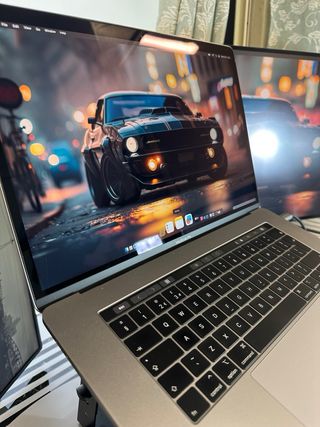 MacBook Pro 32GB i7