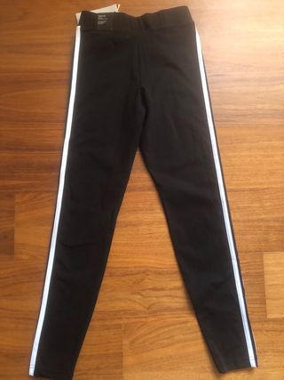 Chándal Adidas NUEVO. Talla 14