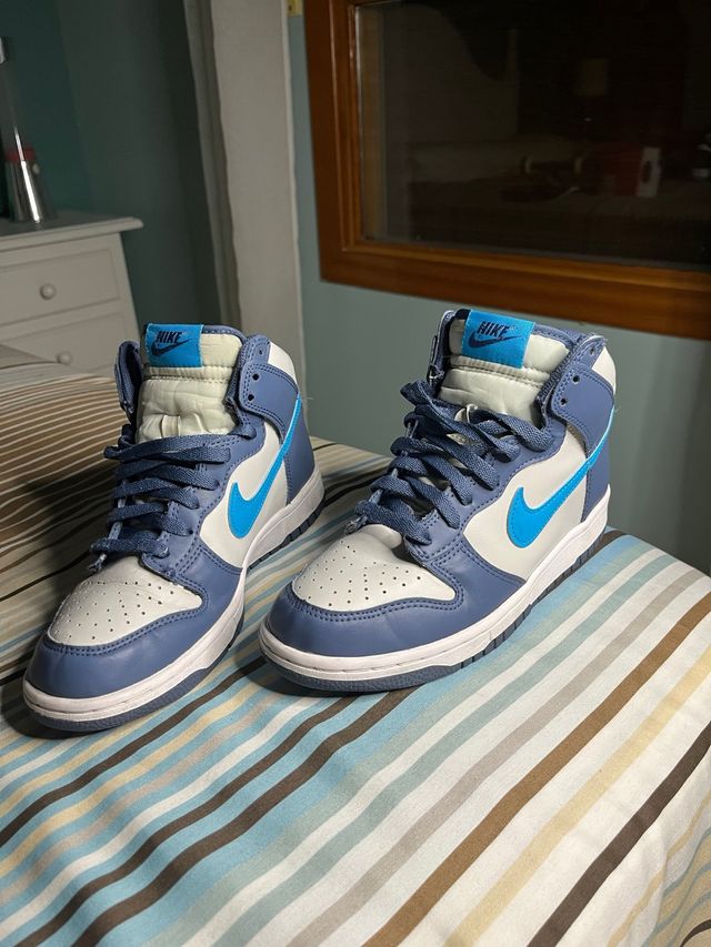 Nike Dunk High Azul y Blanco