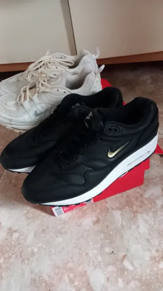 Nike air max
