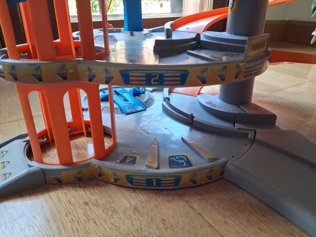 Pista de coches majorette.