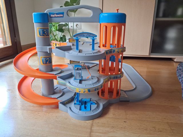 Pista de coches majorette.