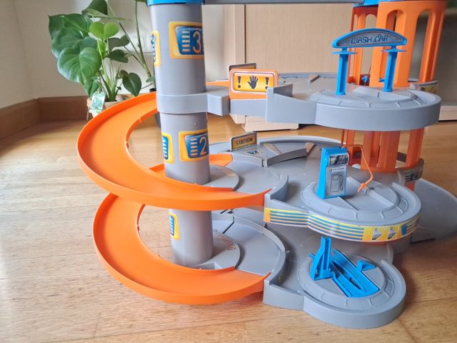 Pista de coches majorette.