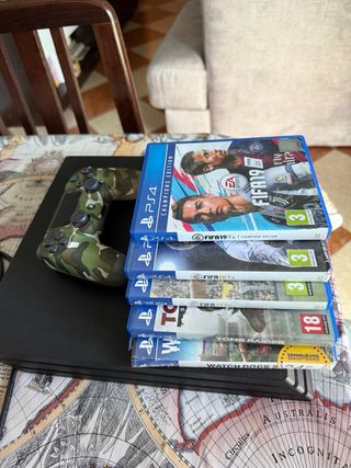 PS4 Pro + Mando y Juegos
-1TB capacidad 