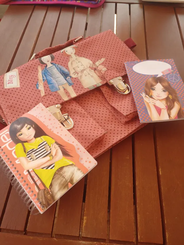 Lote Top Model: Bolso y Cuadernos