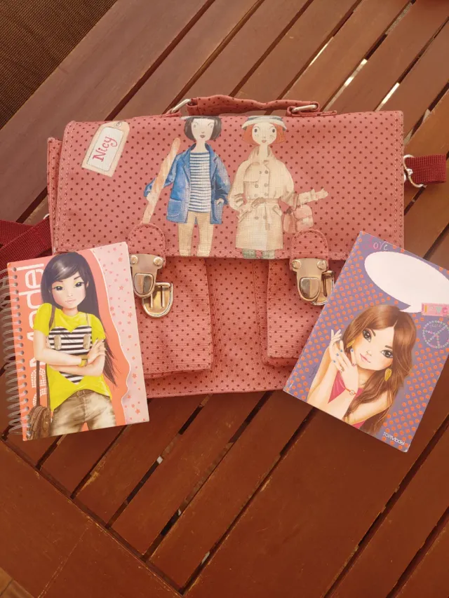 Lote Top Model: Bolso y Cuadernos