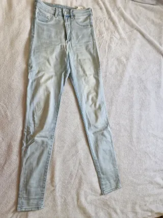 Pantalones vaqueros claros