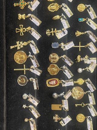 colgantes medallas oro ocasion 
