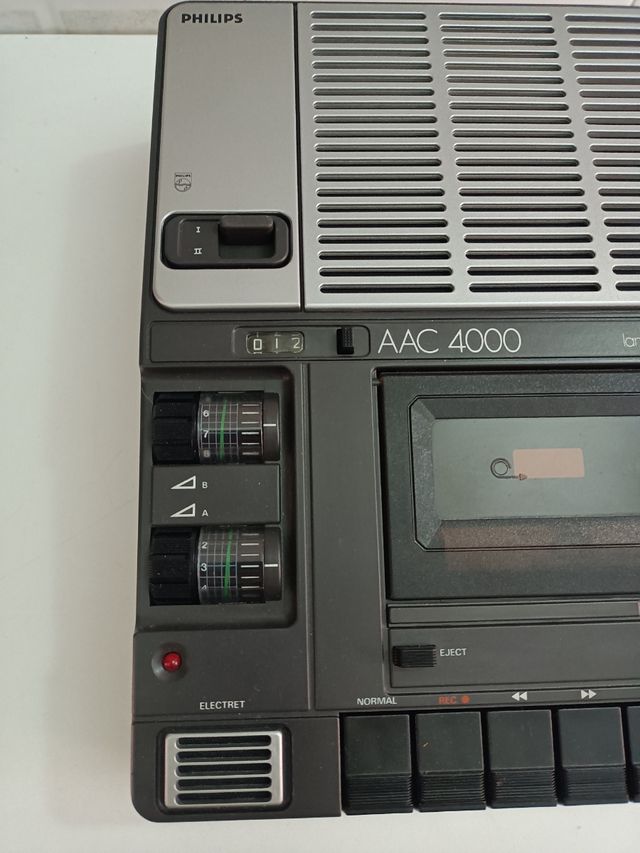Philips musicassetta AAC 4000 leggi descrizione