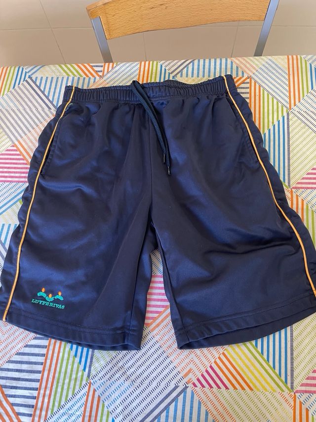 Uniforme escolar LUYFE