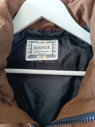 Chaqueta SikSilk Marrón con Capucha