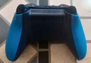 Mando Xbox One Azul con drift.