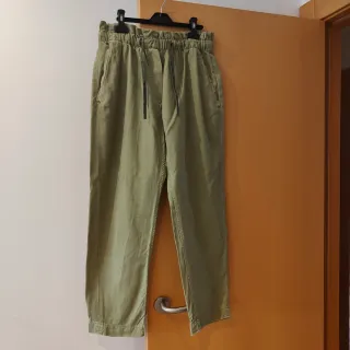 Pantalón Zara verde oliva