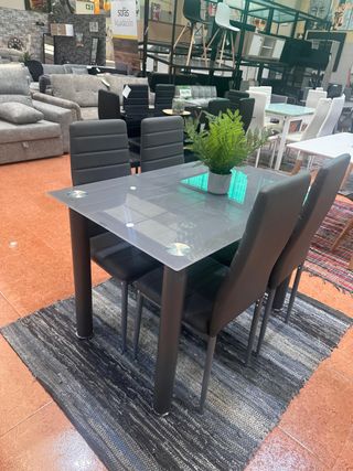 Juego comedor 4 sillas cristal y metal