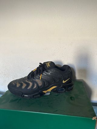 Nike Tn x Paris Saint German Negro Dorado