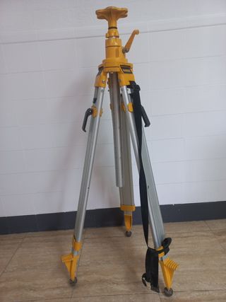 Trípode Topográfico Dewalt DE0735-XJ