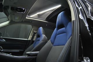 LYNK & CO 01 2021