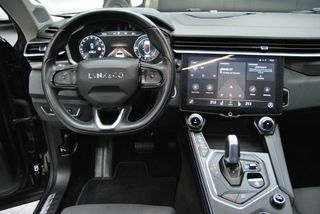 LYNK & CO 01 2021