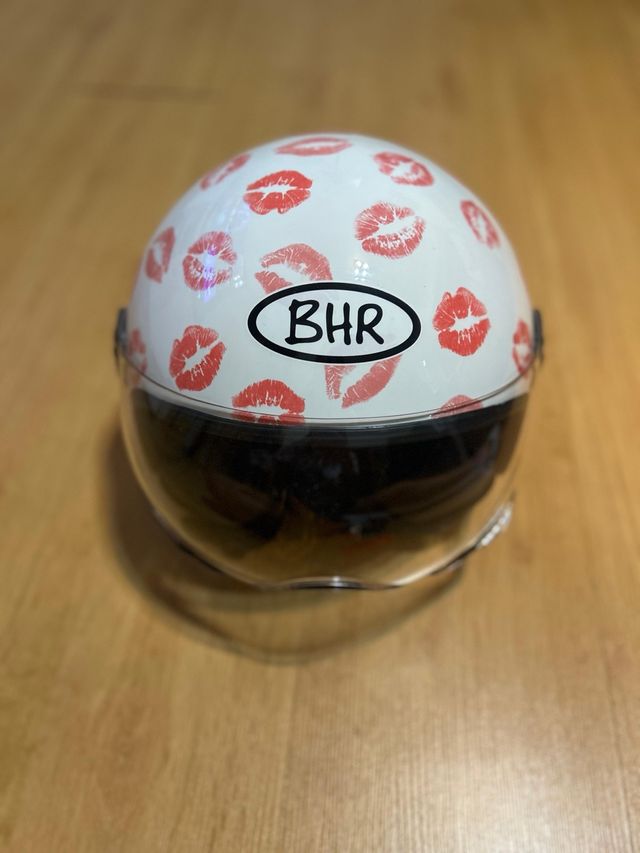 Casco de moto BHR mujer “besos” de ocasión.