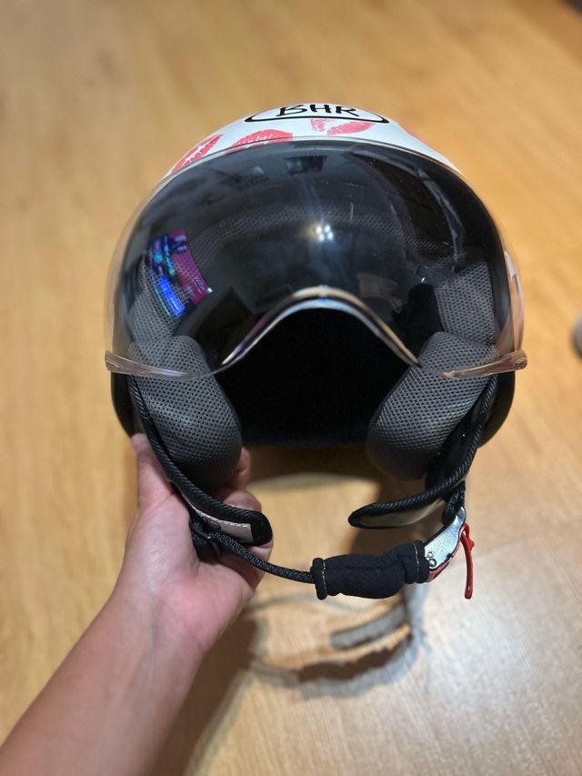 Casco de moto BHR mujer “besos” de ocasión.