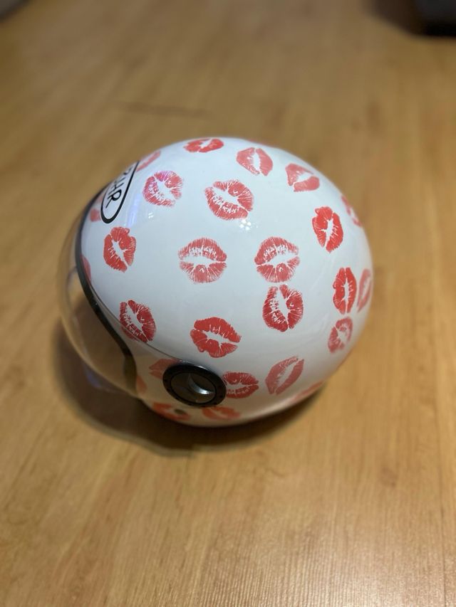 Casco de moto BHR mujer “besos” de ocasión.