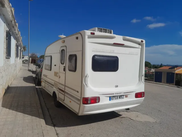 Caravana 750kg con documentación