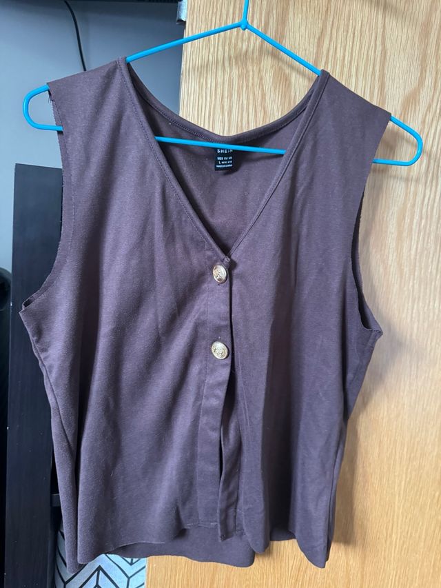 Camiseta SHEIN sin mangas botones marrón Talla L