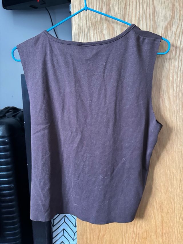 Camiseta SHEIN sin mangas botones marrón Talla L