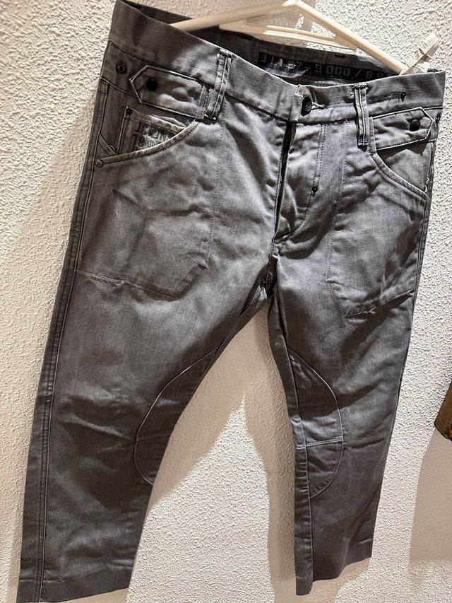 Pantalón de hombre gris