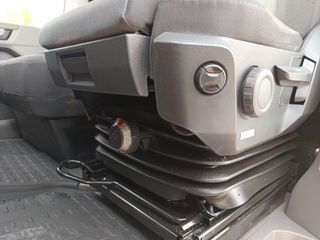 Volkswagen Crafter FURGON LARGO L4H3 140 CV