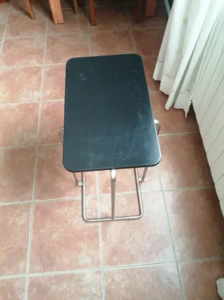 Mesa auxiliar Rian Ikea madera y metal