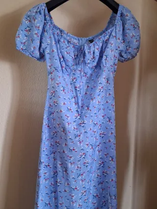 Vestido floral celeste manga corta