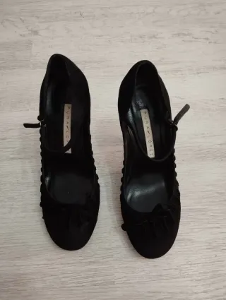 Zapatos de tacón Pura López negros
