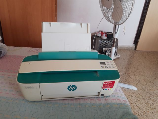 Impresora HP DeskJet 3735