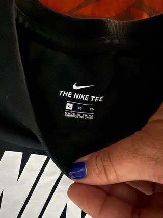 Camiseta Nike Mujer Negra Sin Etiqueta