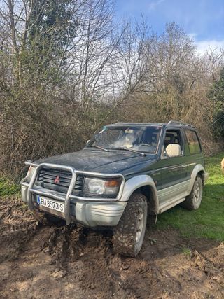 Mitsubishi Montero 
