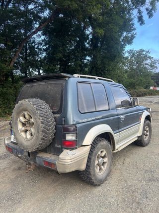Mitsubishi Montero 