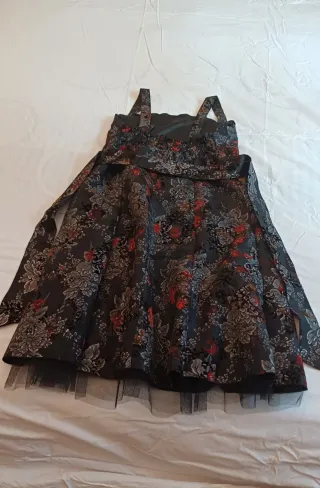 Vestido estampado floral gris rojo y negro