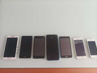 Lotto 7 telefoni cellulari Apple, LG, Samsung, Wiko
