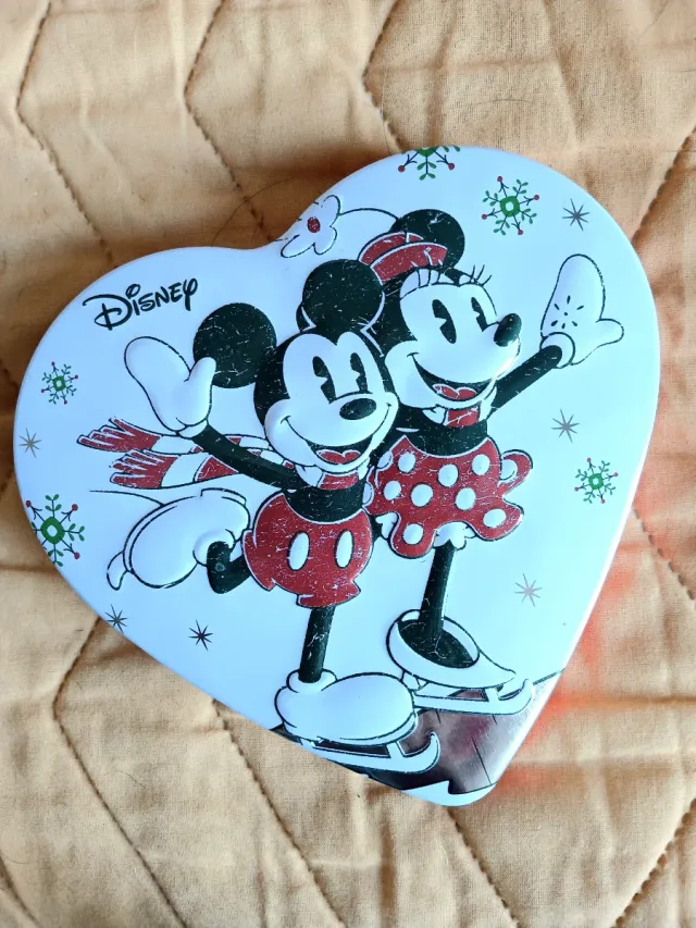 Cajita metal Corazón Disney Mickey Minnie amor