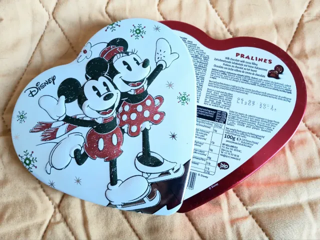 Cajita metal Corazón Disney Mickey Minnie amor