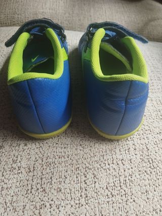 Botas de fútbol niño talla 31