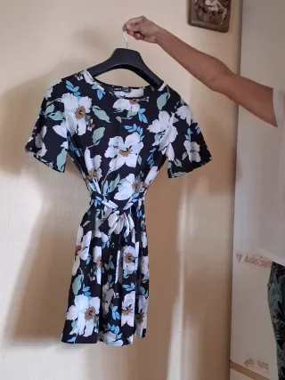 Vestido SHEIN floral talla S