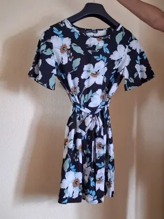 Vestido SHEIN floral talla S